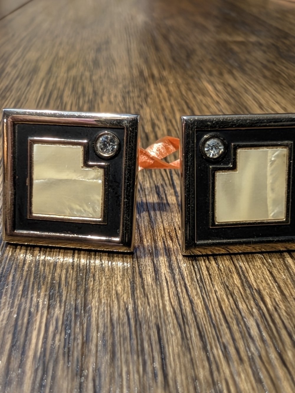 SWANK Vintage MCM Black and Gold Square Cufflinks with pearlescent accents
